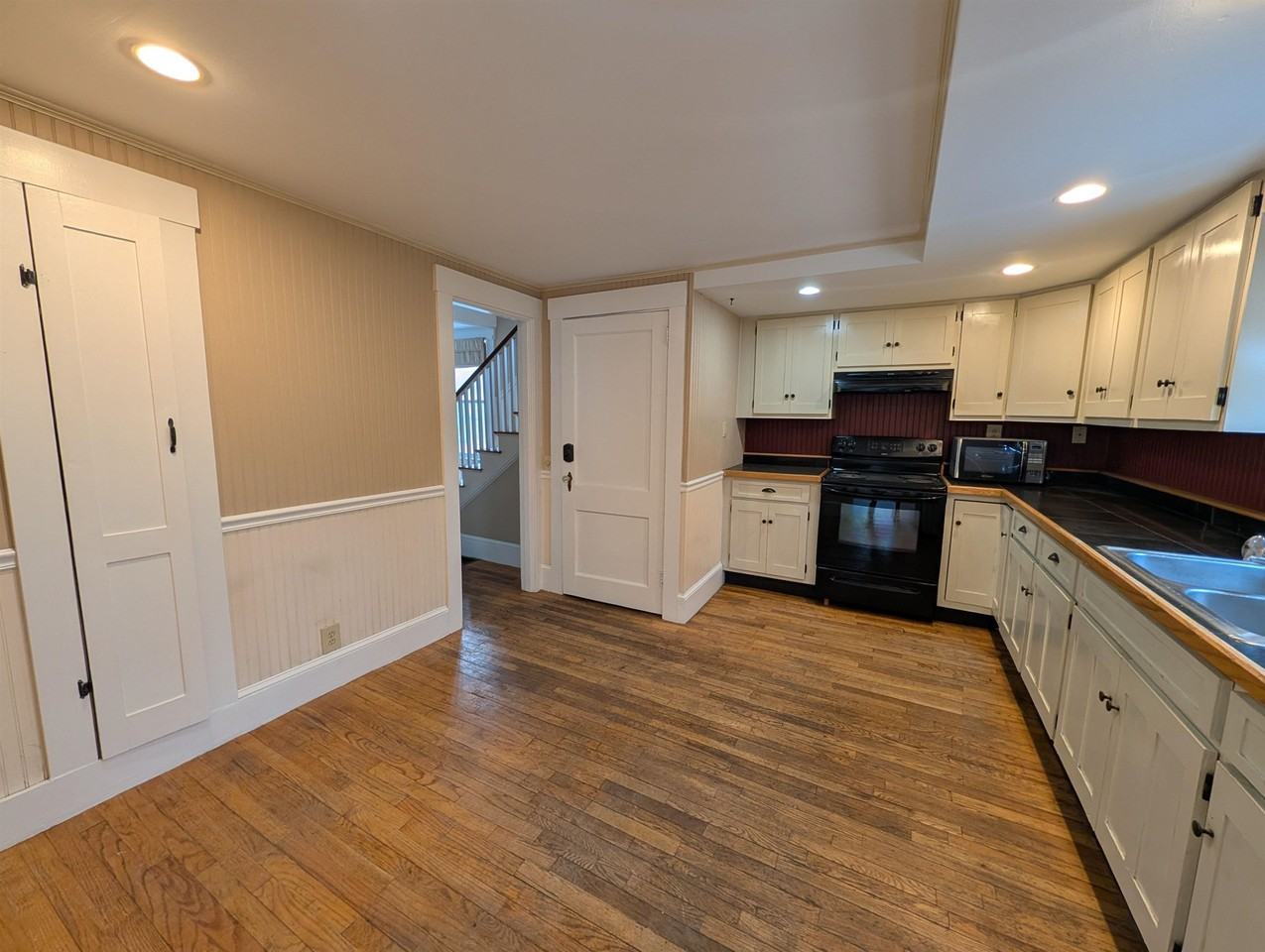 30 Pleasant Street - Photo 5 of 43