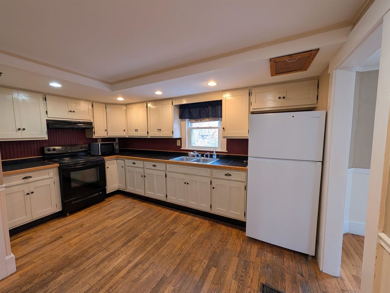 30 Pleasant Street - Photo 6 of 43