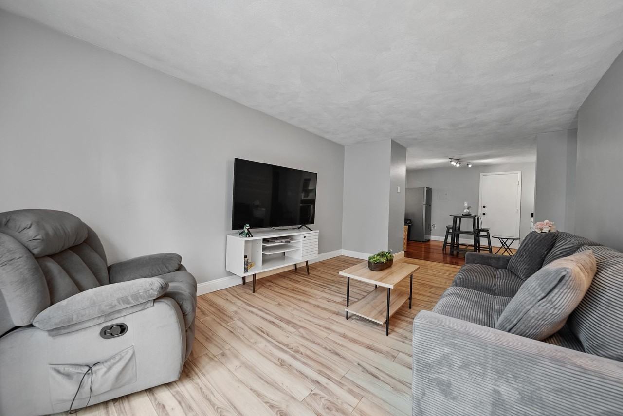 33 Andrew St #26 - Photo 5 of 21