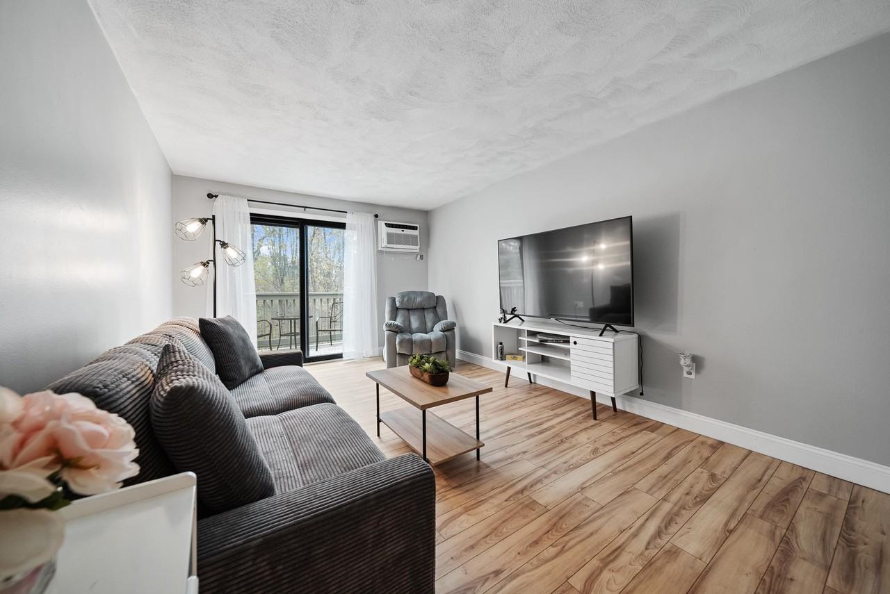 33 Andrew St #26 - Photo 6 of 21