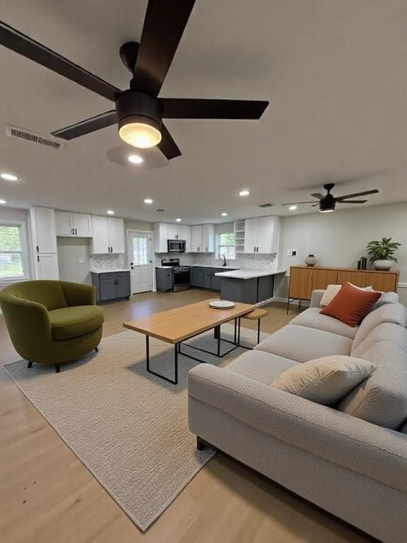 4815 Kelman Street - Photo 3 of 16