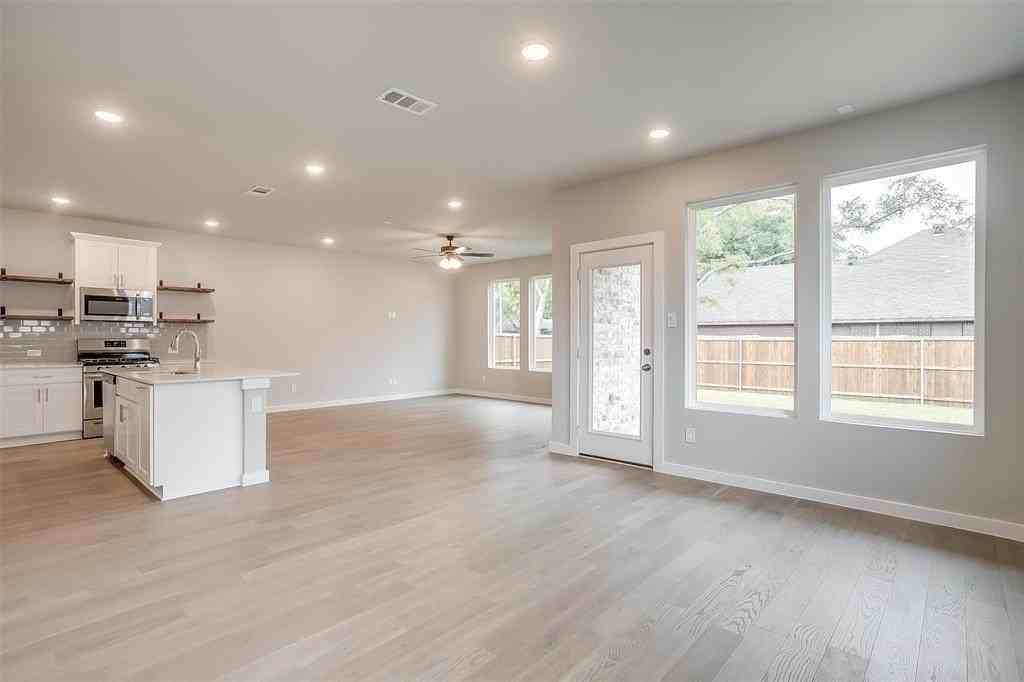 4525 Hogans Alley Dr - Photo 3 of 31