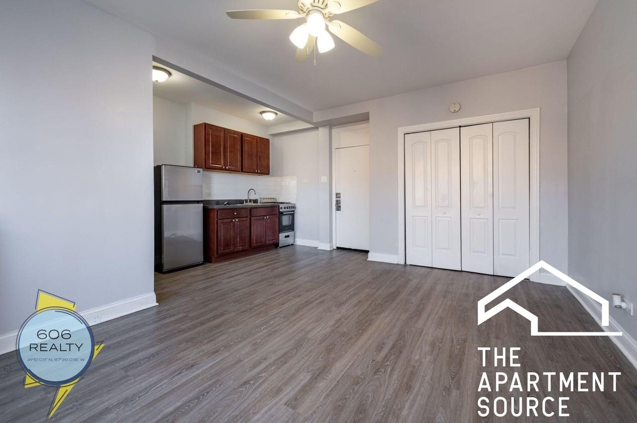 6930 North Greenview Avenue #208 - Photo 5 of 22