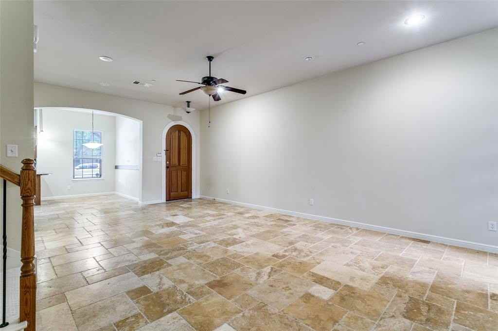 8608 Augustine Rd - Photo 5 of 26