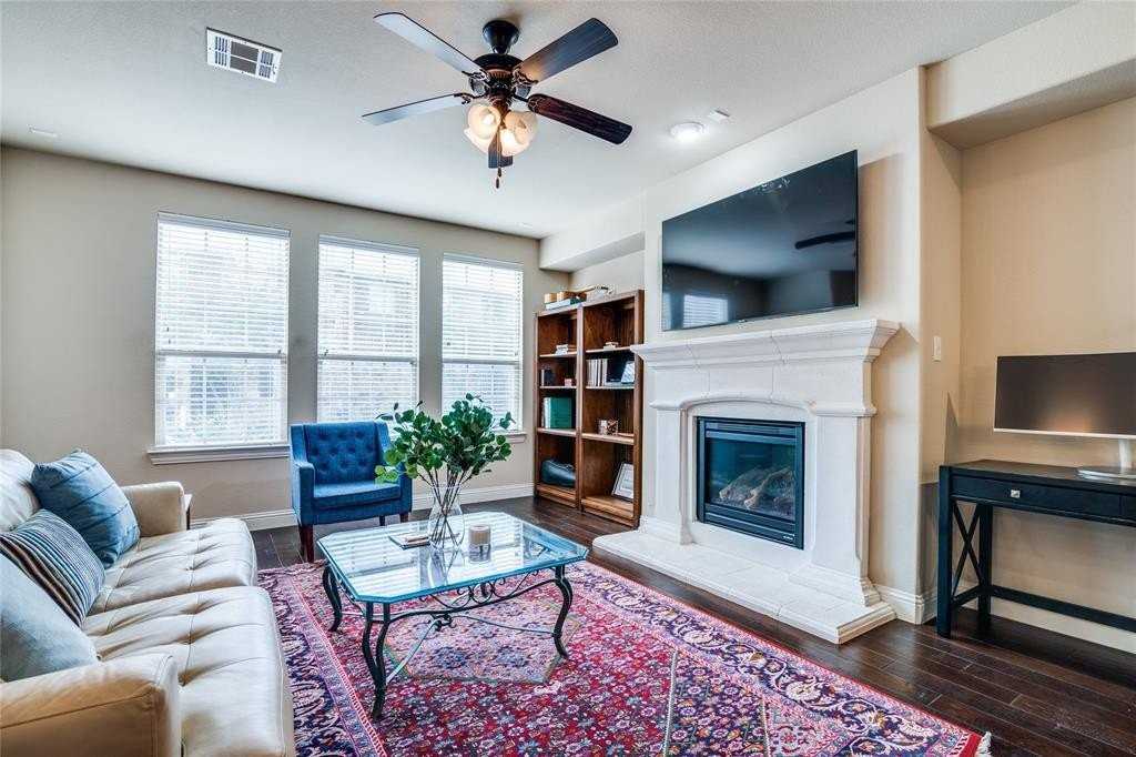 4268 Riverview Dr - Photo 3 of 30