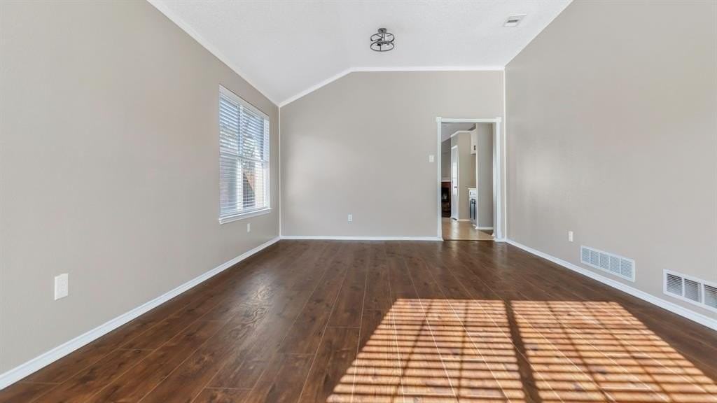 527 Alameda Ave - Photo 5 of 40