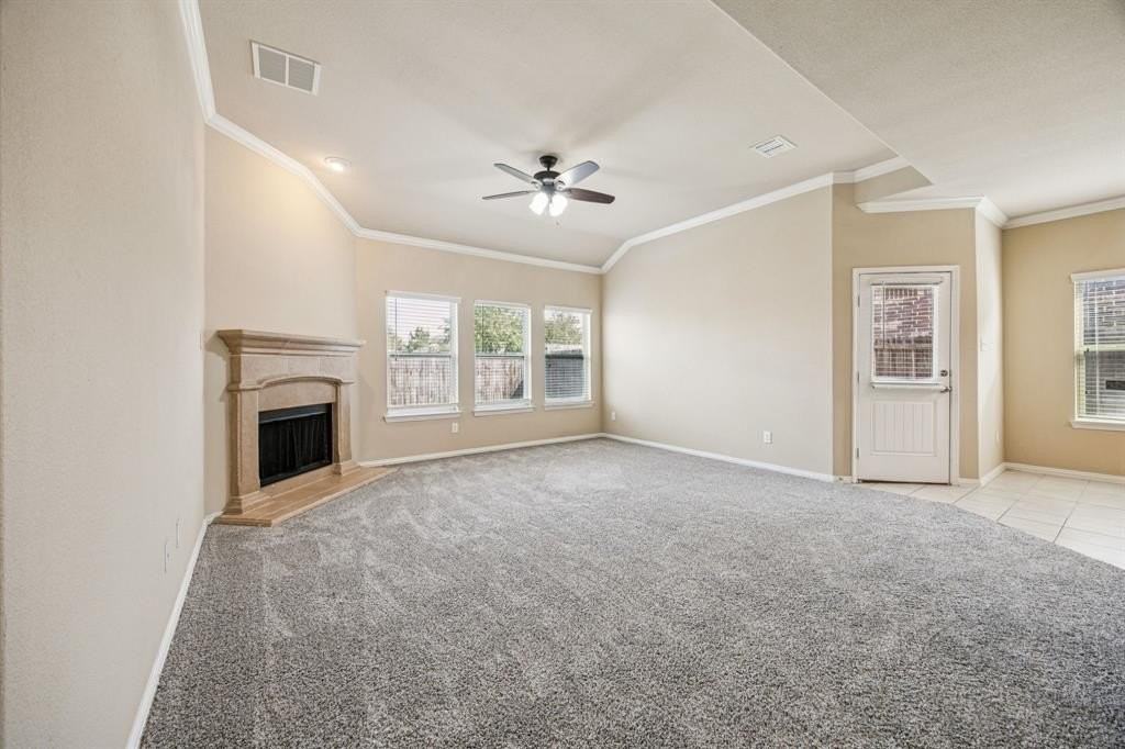 224 Oxford Dr - Photo 4 of 25