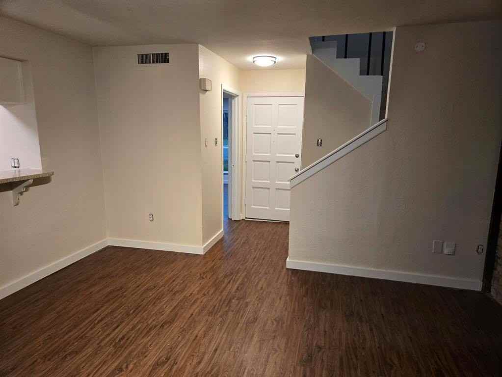 2015 Warnford Pl - Photo 3 of 29