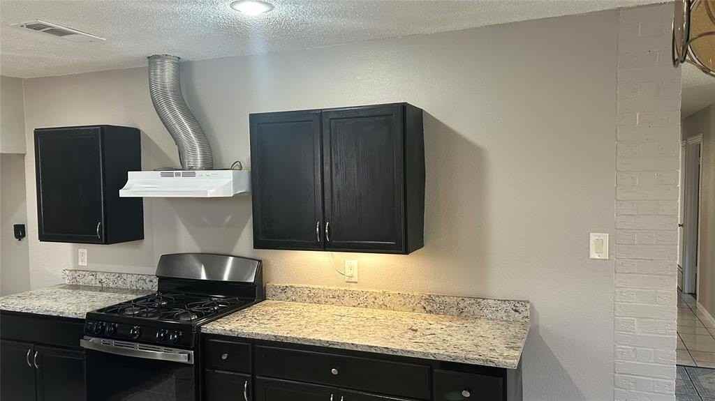 2118 Westwood Dr - Photo 5 of 23