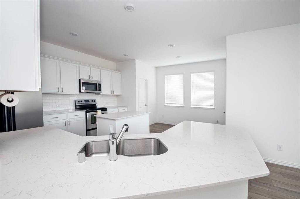 11412 Aspen Meadows Ct - Photo 3 of 21