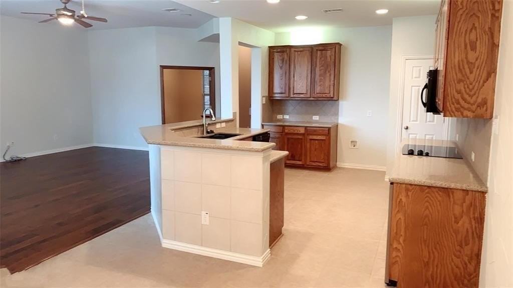 5416 Great Worth Way - Photo 5 of 34