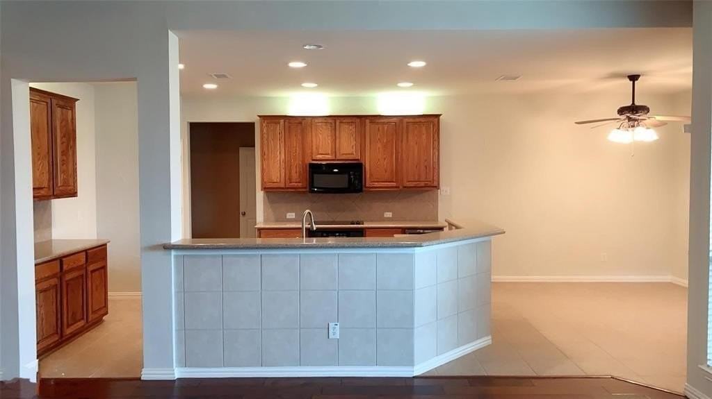 5416 Great Worth Way - Photo 7 of 34