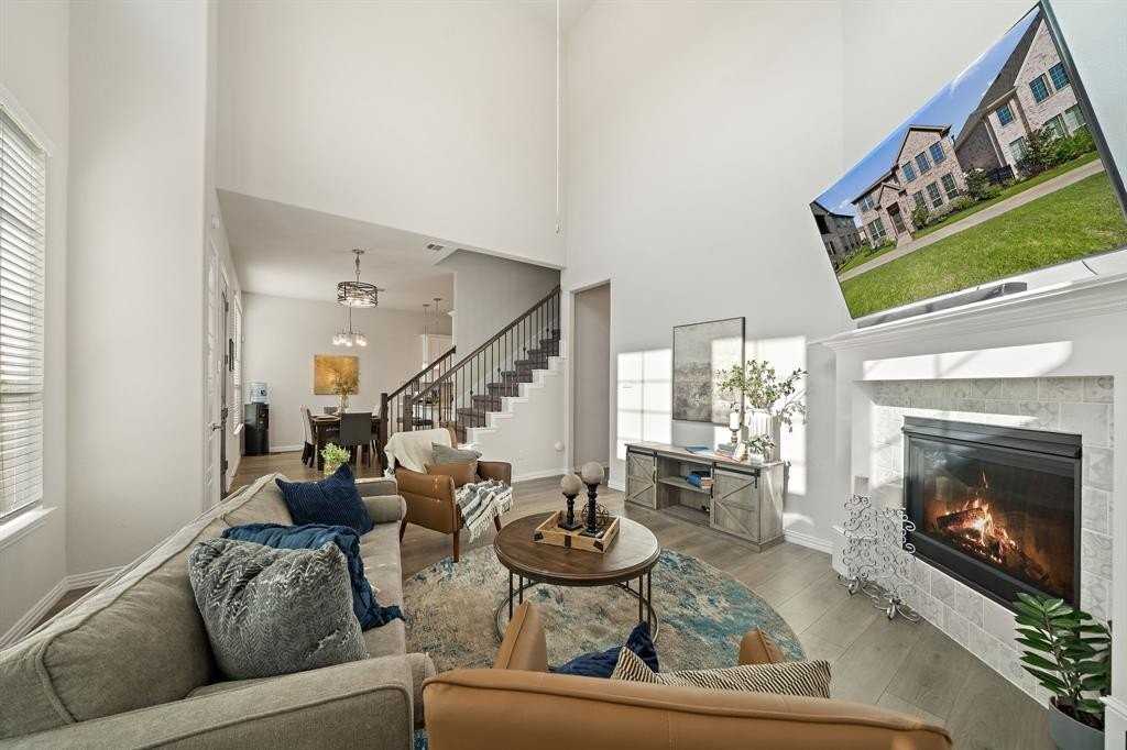 744 Patriot Ln - Photo 7 of 40