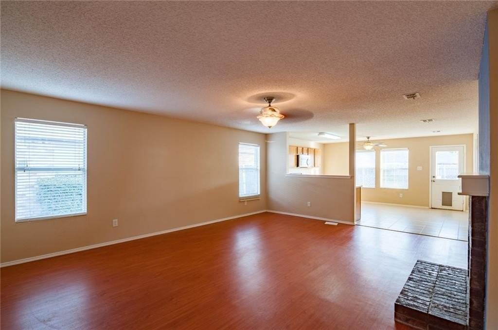 2324 Maple Dr - Photo 3 of 16