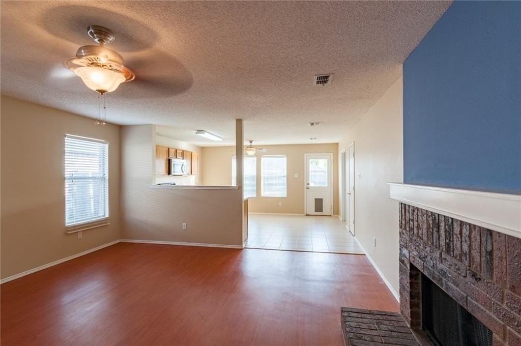 2324 Maple Dr - Photo 5 of 16