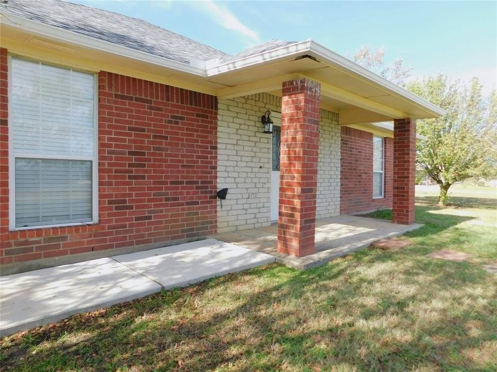 10971 Lakecrest Dr - Photo 6 of 32