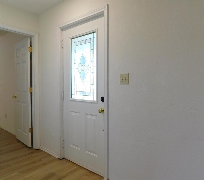 10971 Lakecrest Dr - Photo 7 of 32