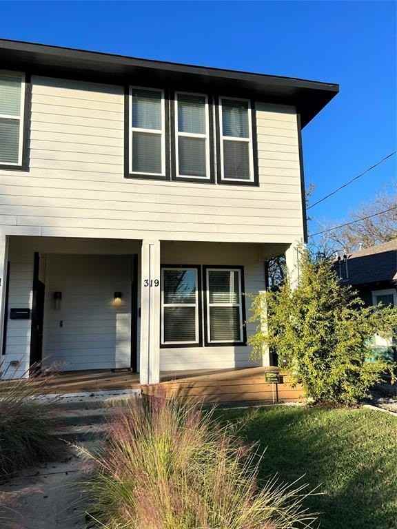 319 W Page Ave - Photo 4 of 32