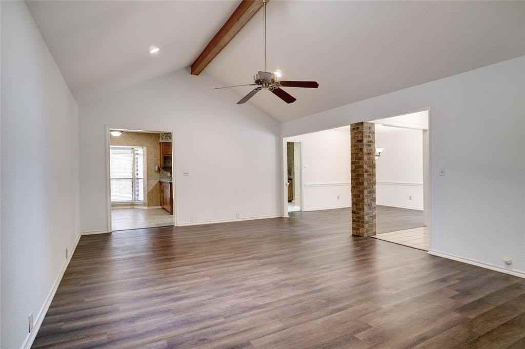 2813 Woodpath Ln - Photo 6 of 29