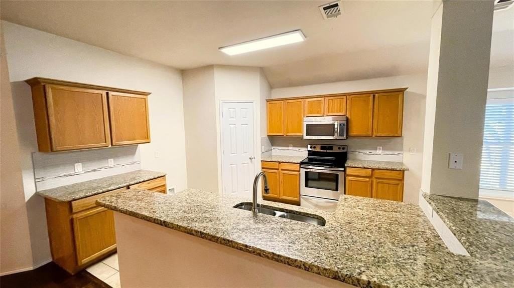 8209 Macgregor Dr - Photo 4 of 23