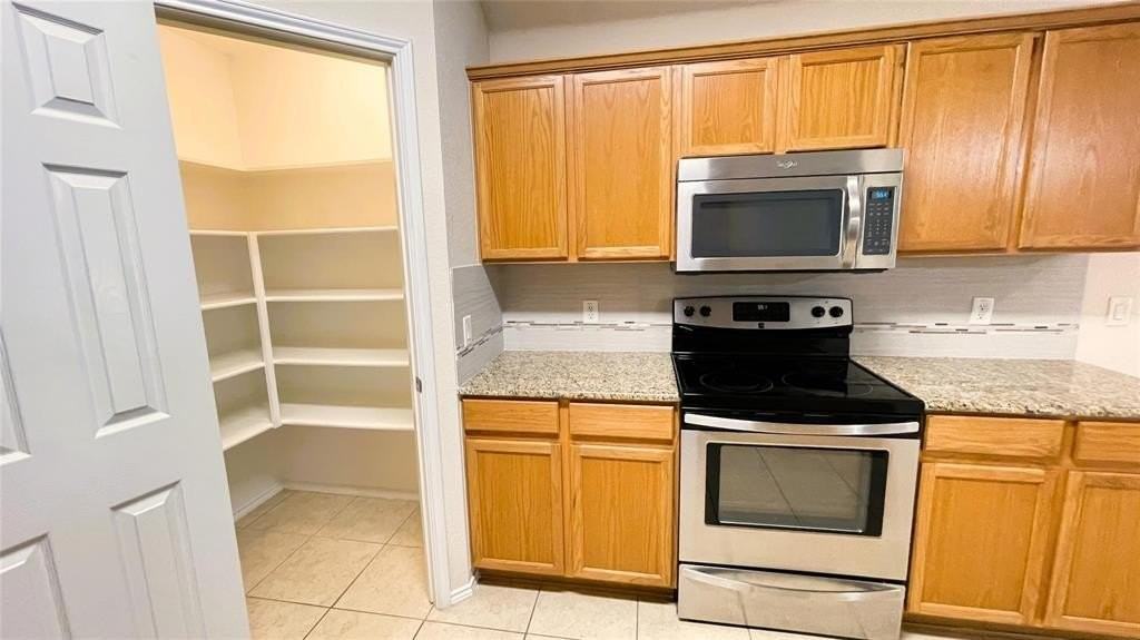 8209 Macgregor Dr - Photo 7 of 23