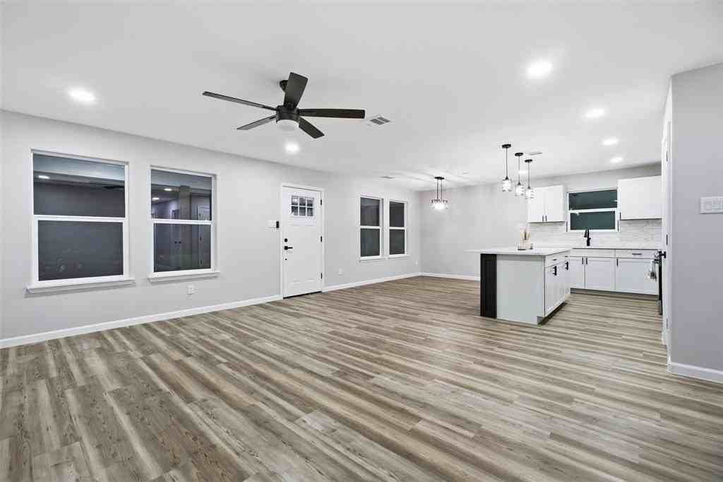 214 W Madison St - Photo 2 of 21