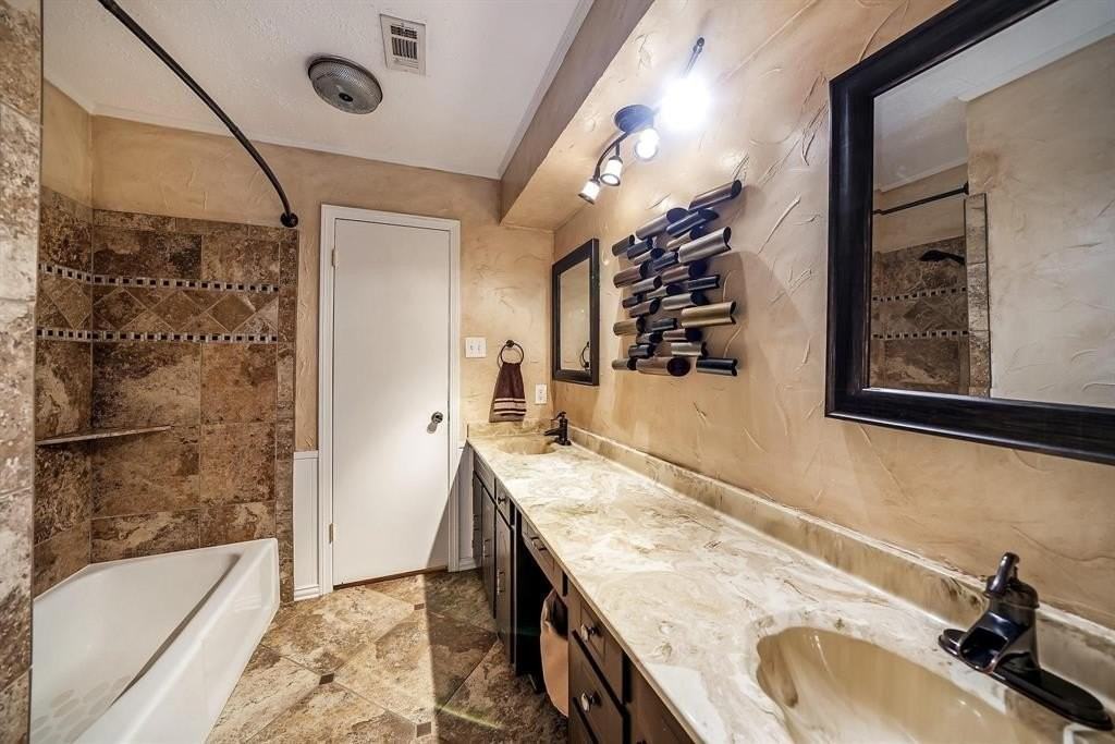 3019 Bramble Oaks Ct - Photo 5 of 9