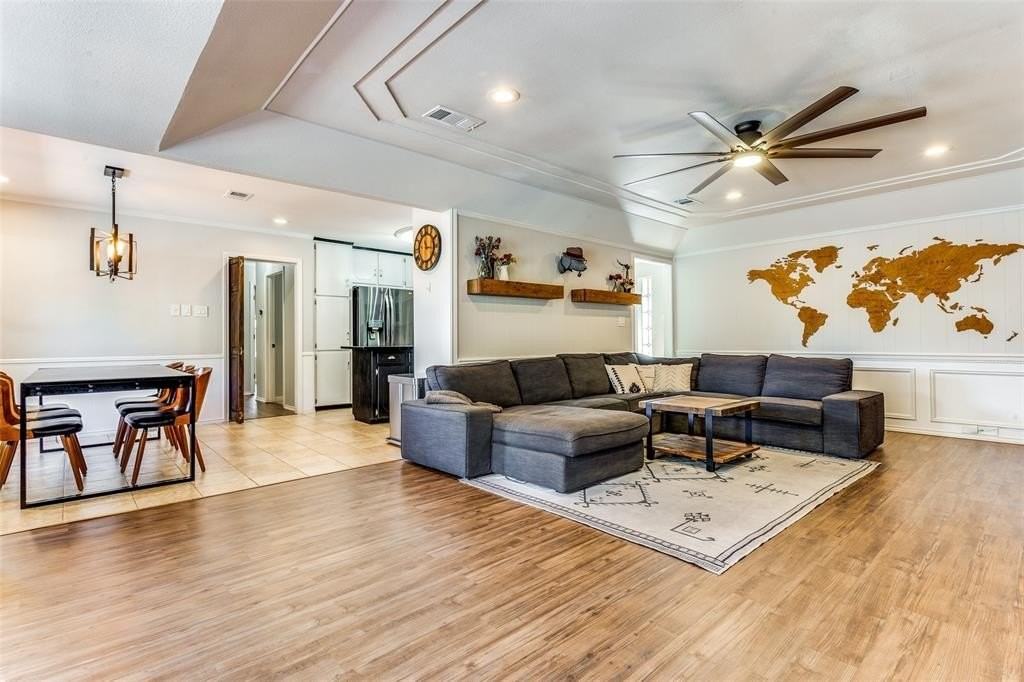 116 Montreal Dr - Photo 5 of 30