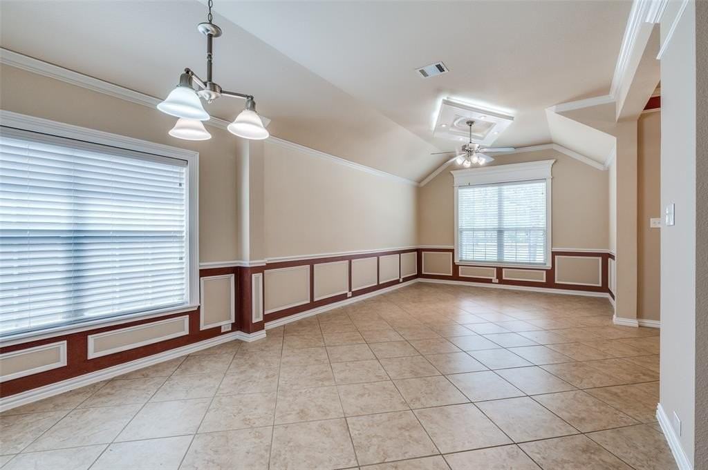 2709 Foxpoint Trail - Photo 6 of 25