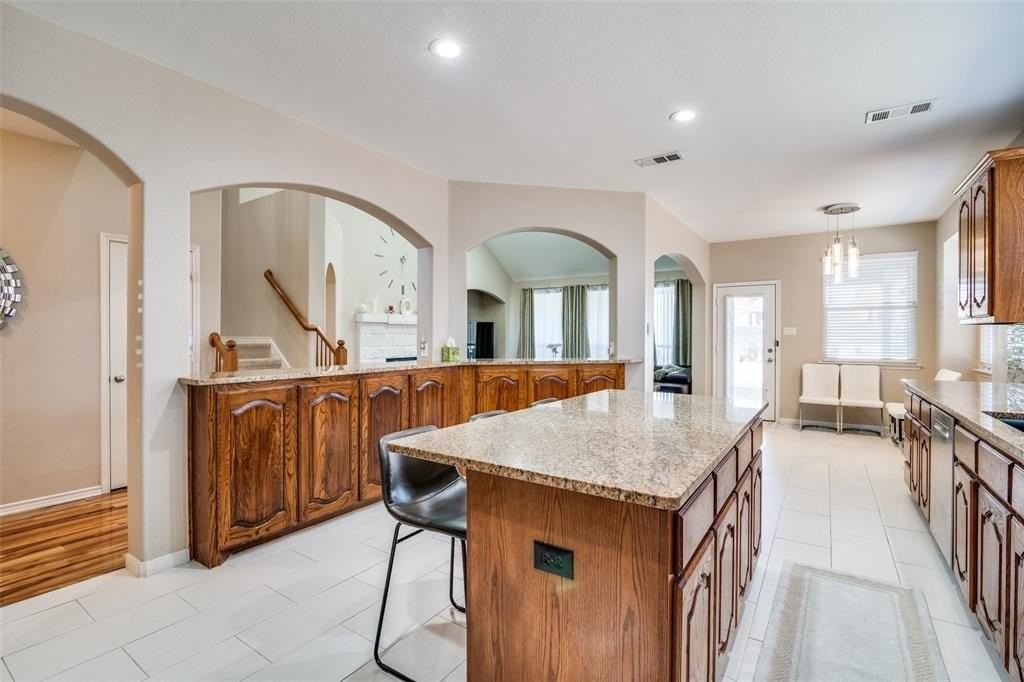 502 Covey Trl - Photo 6 of 23