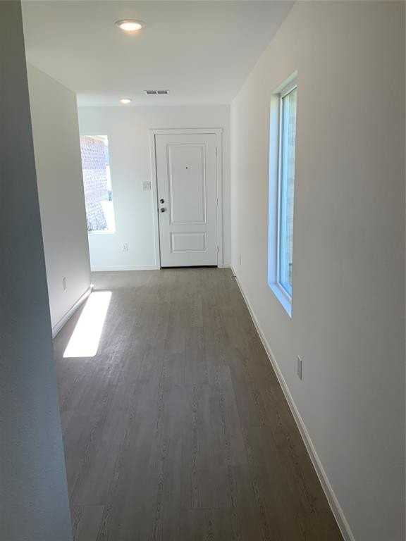 1724 Crossbill St - Photo 7 of 36