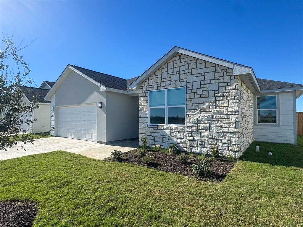 Lacy Ln - Photo 2 of 17