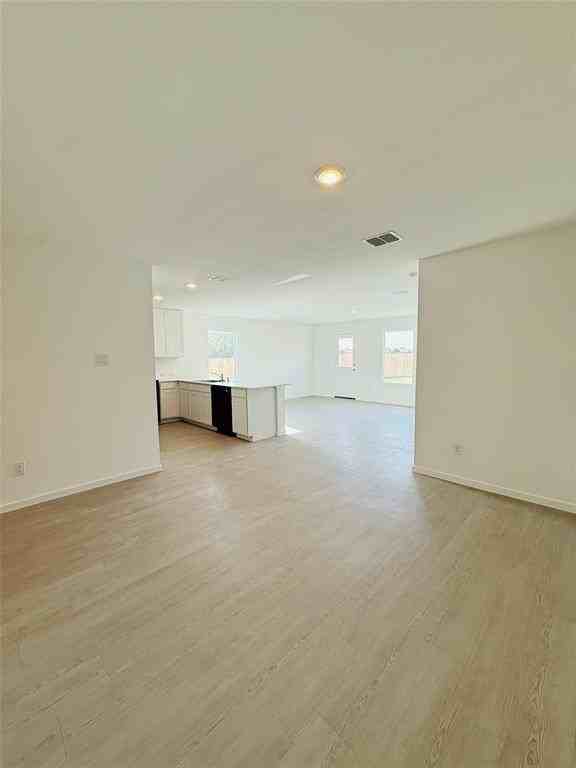 7157 Waterford Creek Ct - Photo 3 of 39