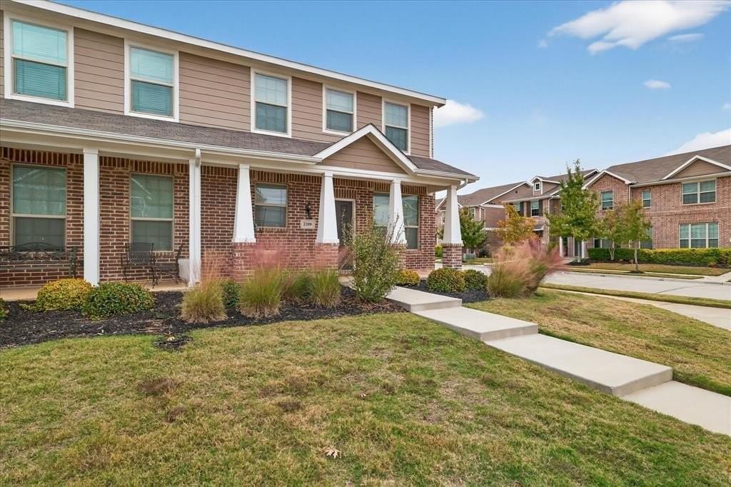 2200 Davenport Dr - Photo 3 of 23