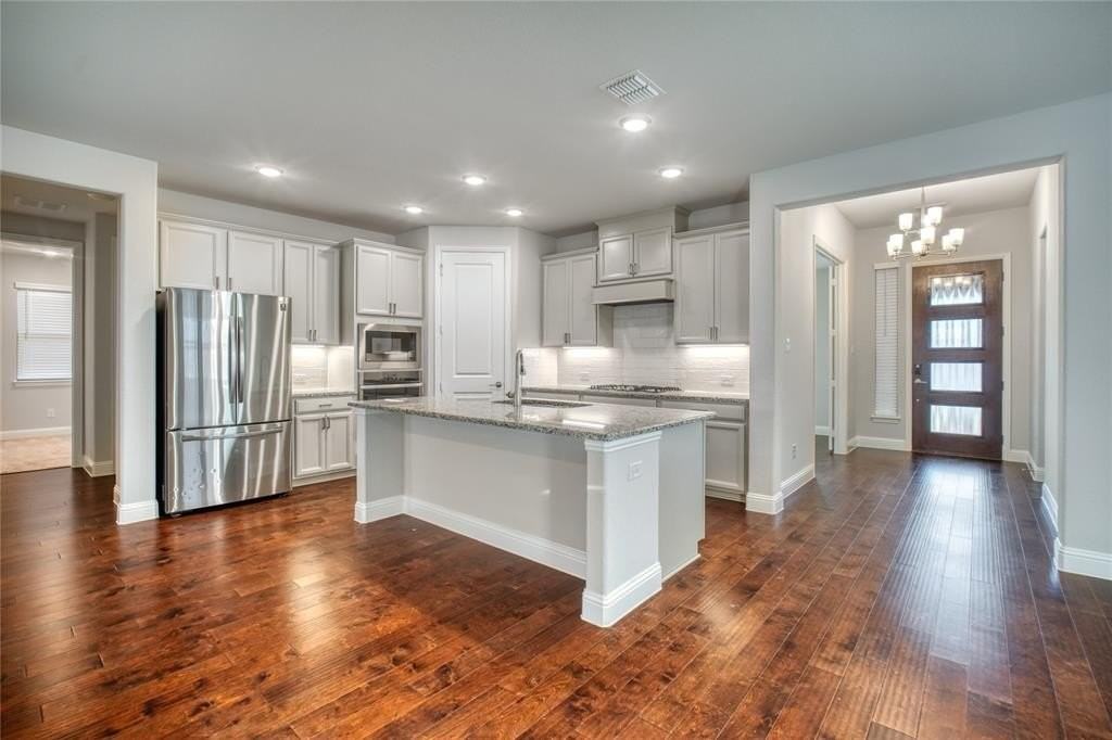 1404 Brent Knoll Dr - Photo 3 of 15