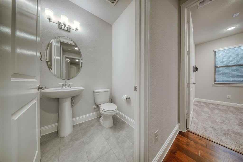 1404 Brent Knoll Dr - Photo 7 of 15