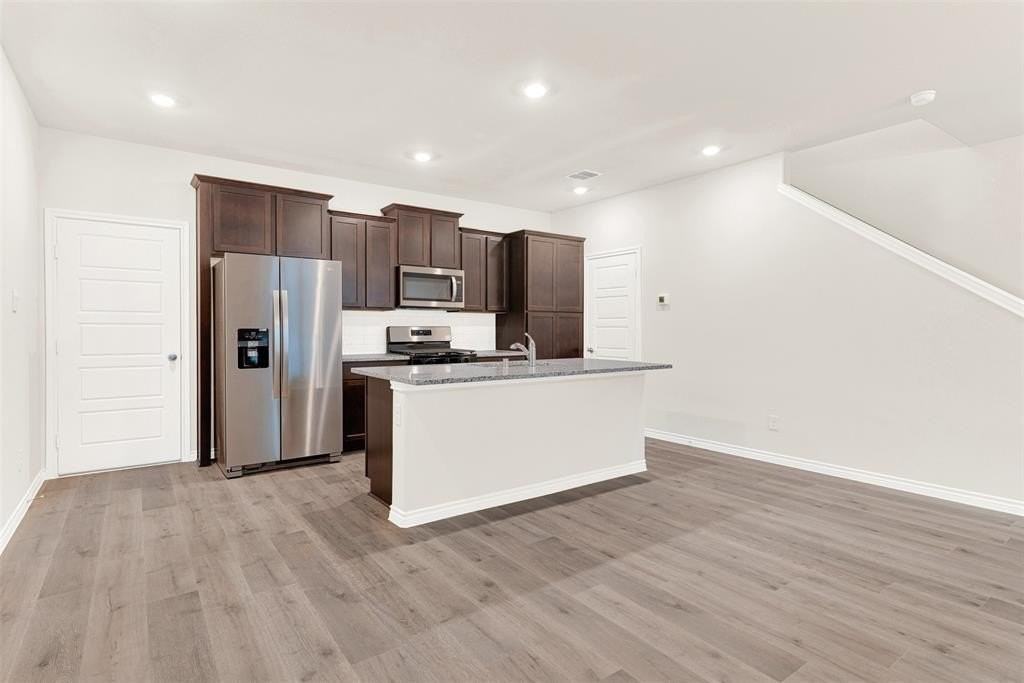 1336 Kimzey St - Photo 2 of 20