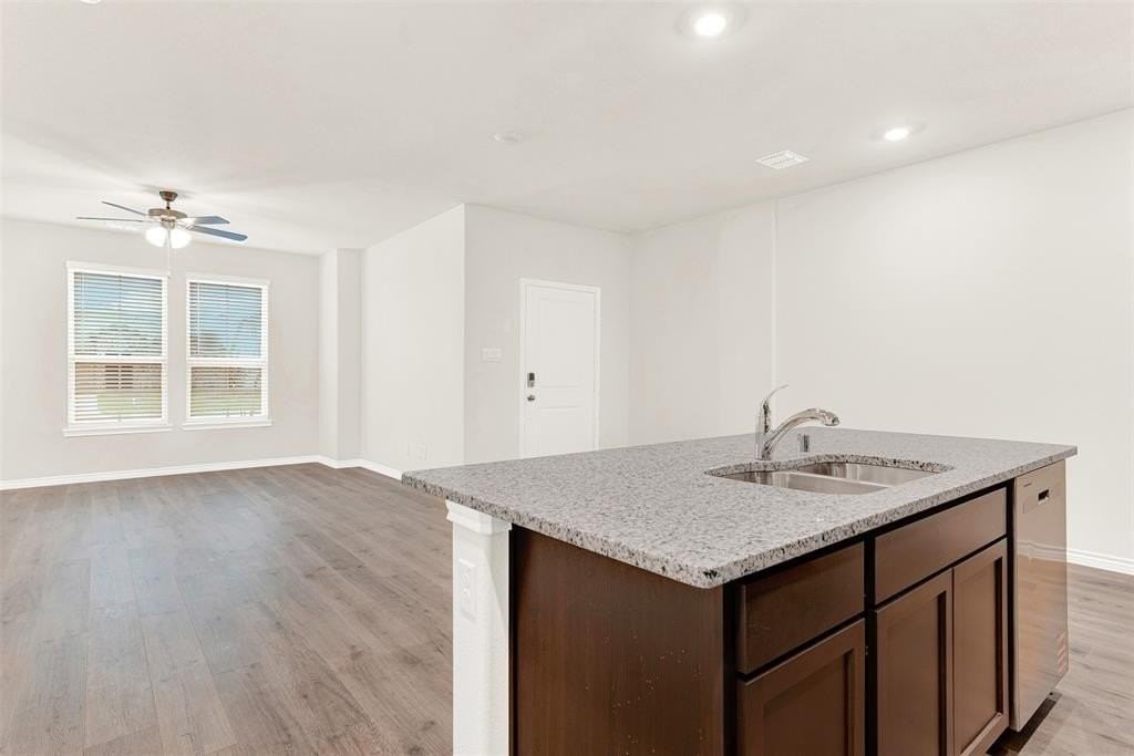 1336 Kimzey St - Photo 6 of 20