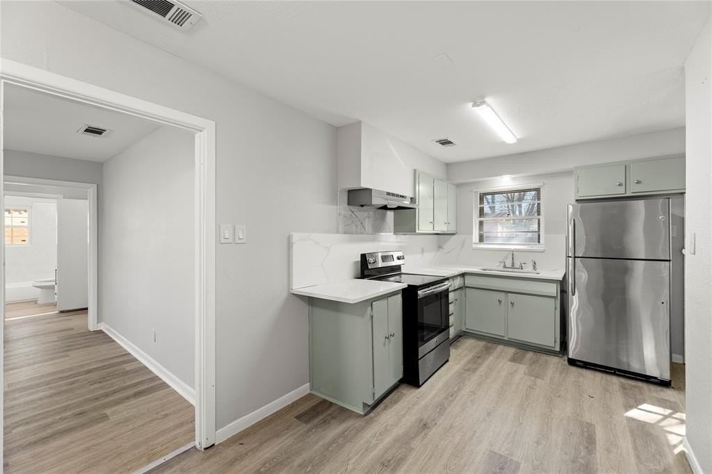 1406 Ridgeview St - Photo 7 of 16