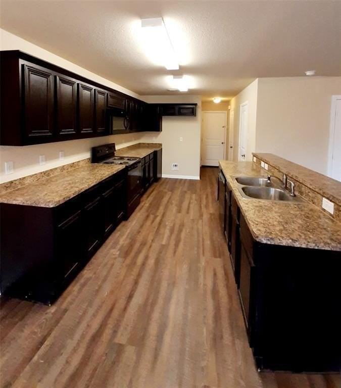 712 River Hill Ln - Photo 5 of 20