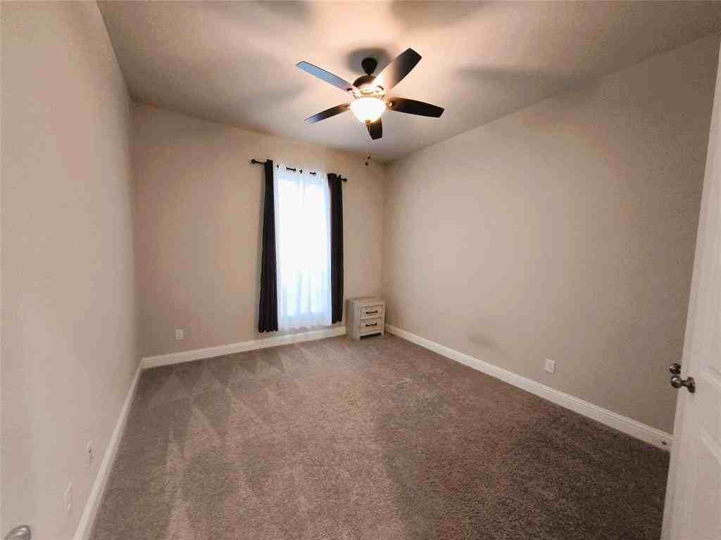 1616 Silla Drive - Photo 7 of 32