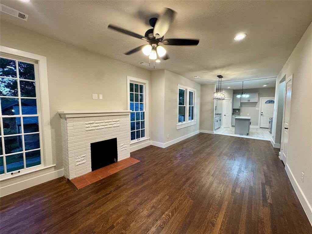 1810 Ramsey Ave - Photo 2 of 17