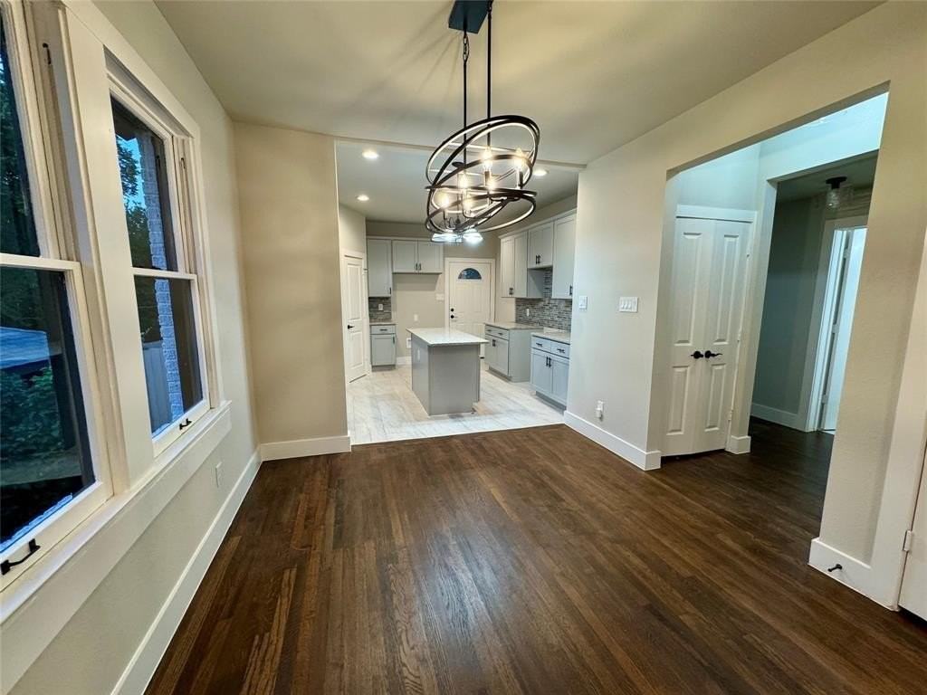 1810 Ramsey Ave - Photo 4 of 17