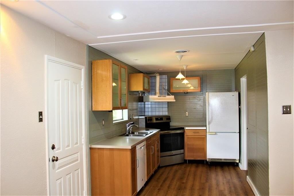 417 Melrose Dr - Photo 3 of 7