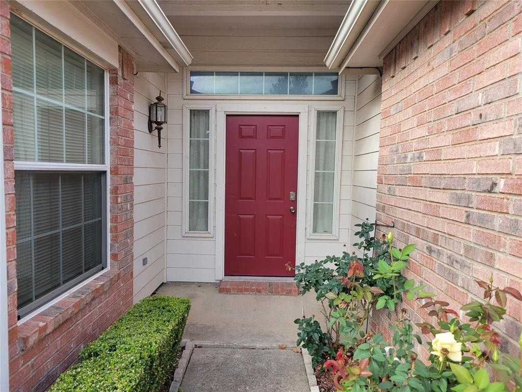 9220 Nightingale Dr - Photo 2 of 20