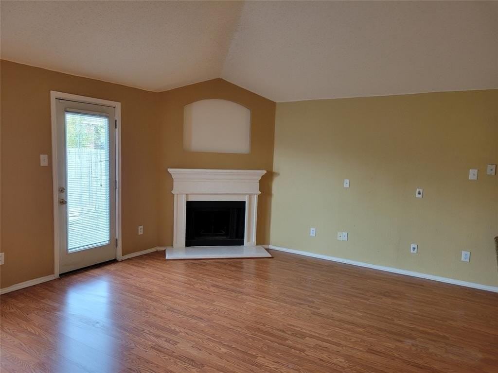 9220 Nightingale Dr - Photo 4 of 20