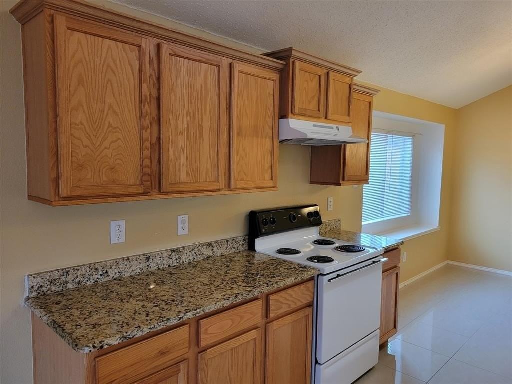 9220 Nightingale Dr - Photo 7 of 20