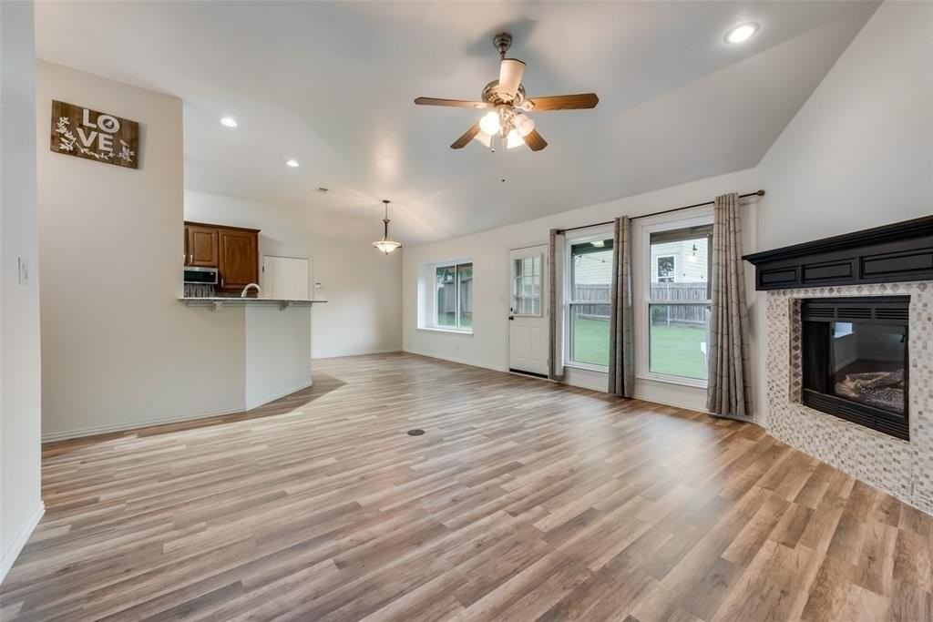 106 S 3rd Ave - Photo 6 of 30