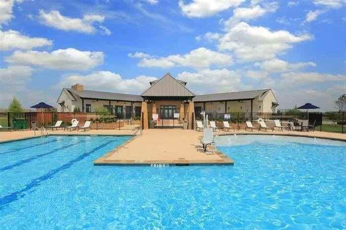 2226 Nightgrove Cir - Photo 3 of 19