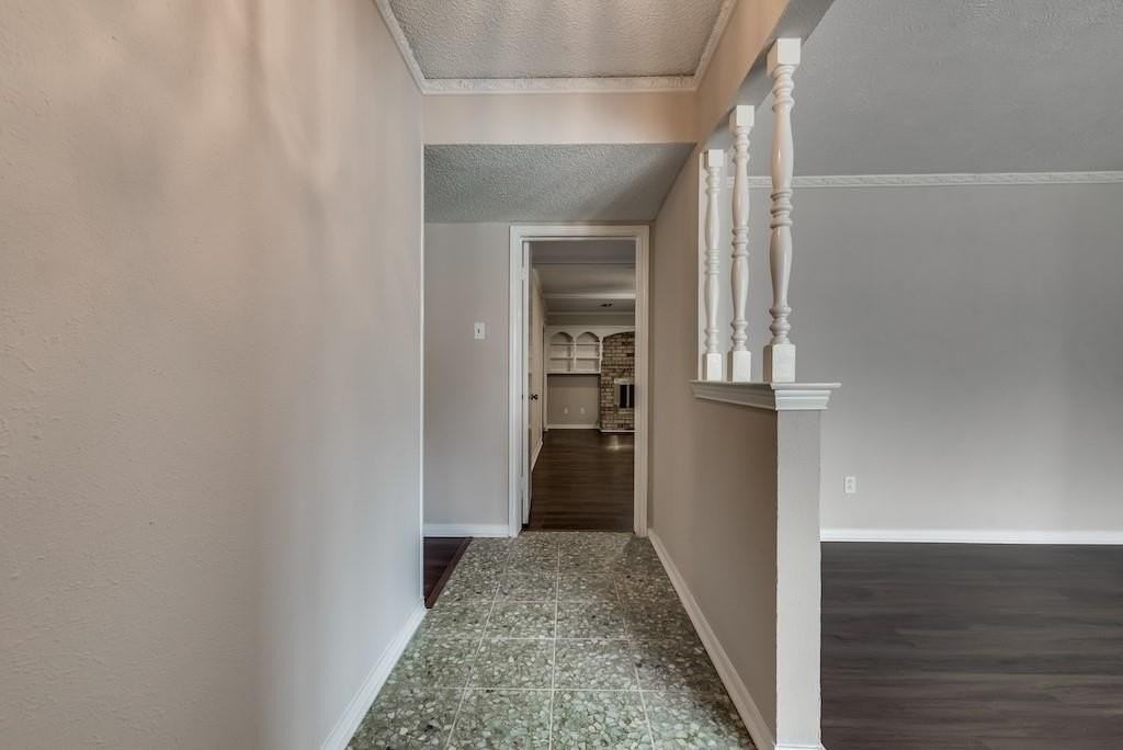 2240 Babalos Ln - Photo 4 of 25